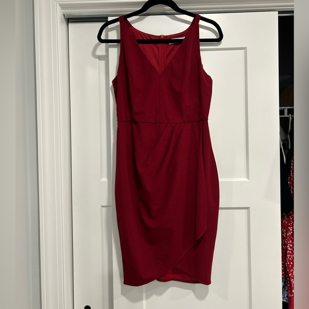 Elegant comfortable red cocktail dress new with tags